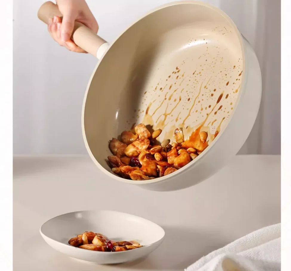 Titanium ceramic non stick kitchen cookware set Special for induction cookers gas stoves cooking pot set